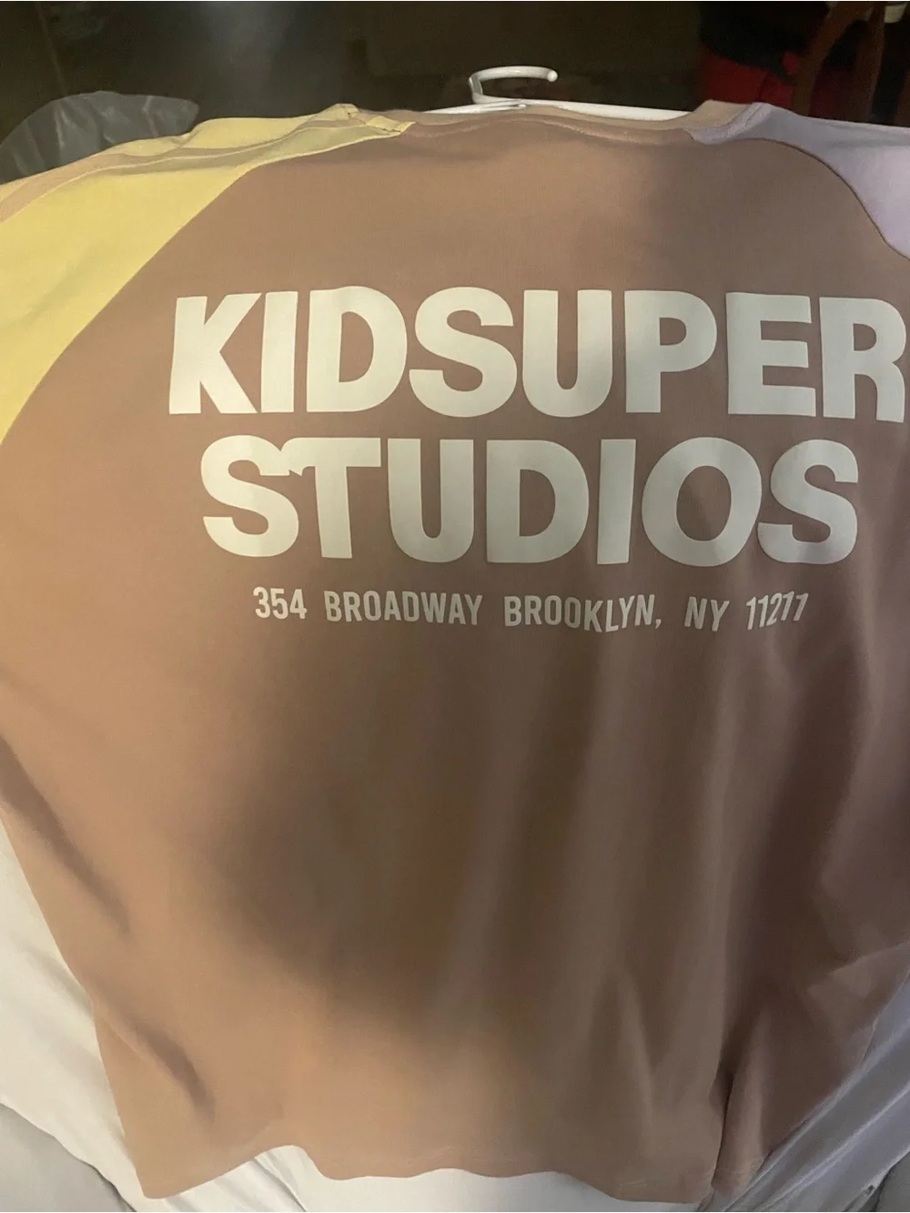 Puma KIDSUPER STUDIOS-short sleeve-‘SUPER-PUMA’ L fits XL Cream,Yellow,Purple